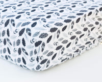 Black & White Feathers Infant Flannel Crib Sheet - Grey Duck & Co.